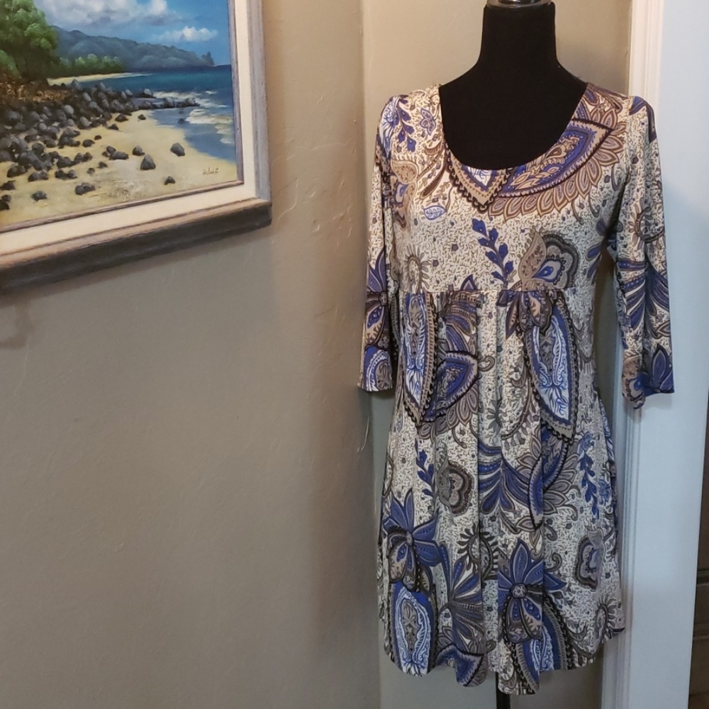 EUC R&B Dress Length is 31" from the shoulder